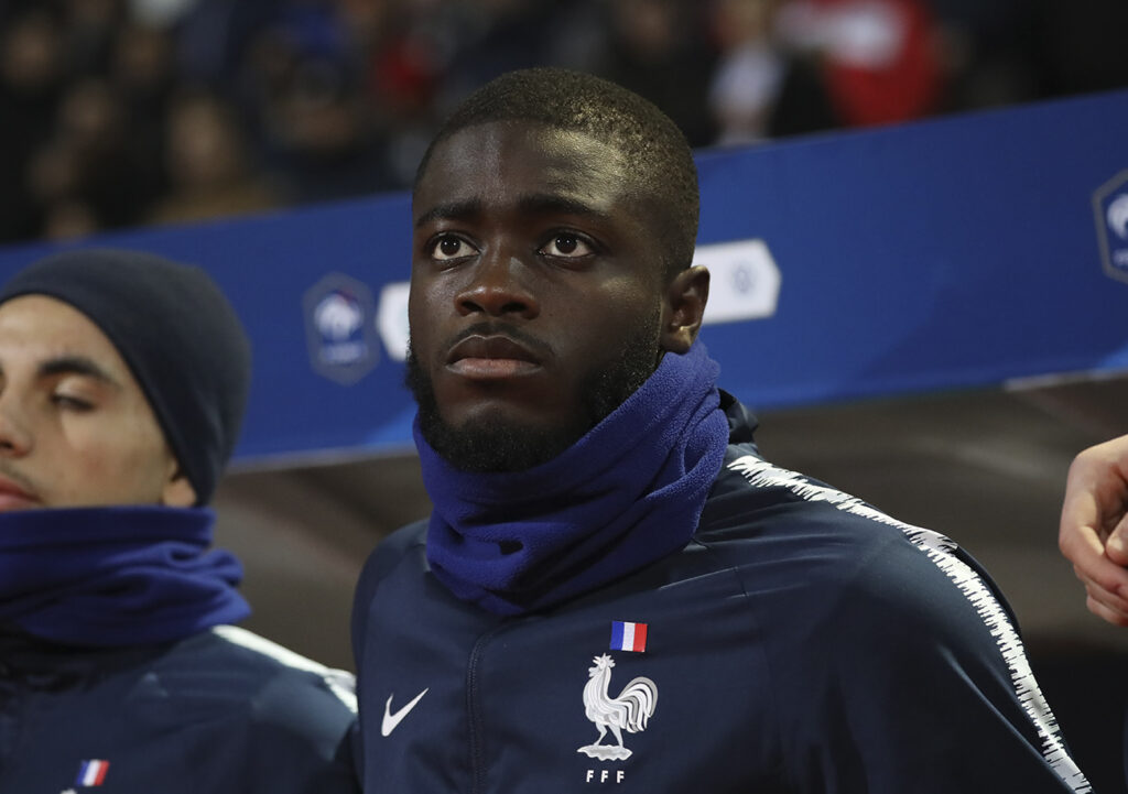 Alors que Dayot Upamecano est surveillé par certaines des plus grandes écuries européennes, son club du RB Leipzig où il aurait prolongé jusqu'en 2023 selon Bild a fixé le montant de sa clause libératoire à 60 M€. ©Pierre Bourgeois - FFF