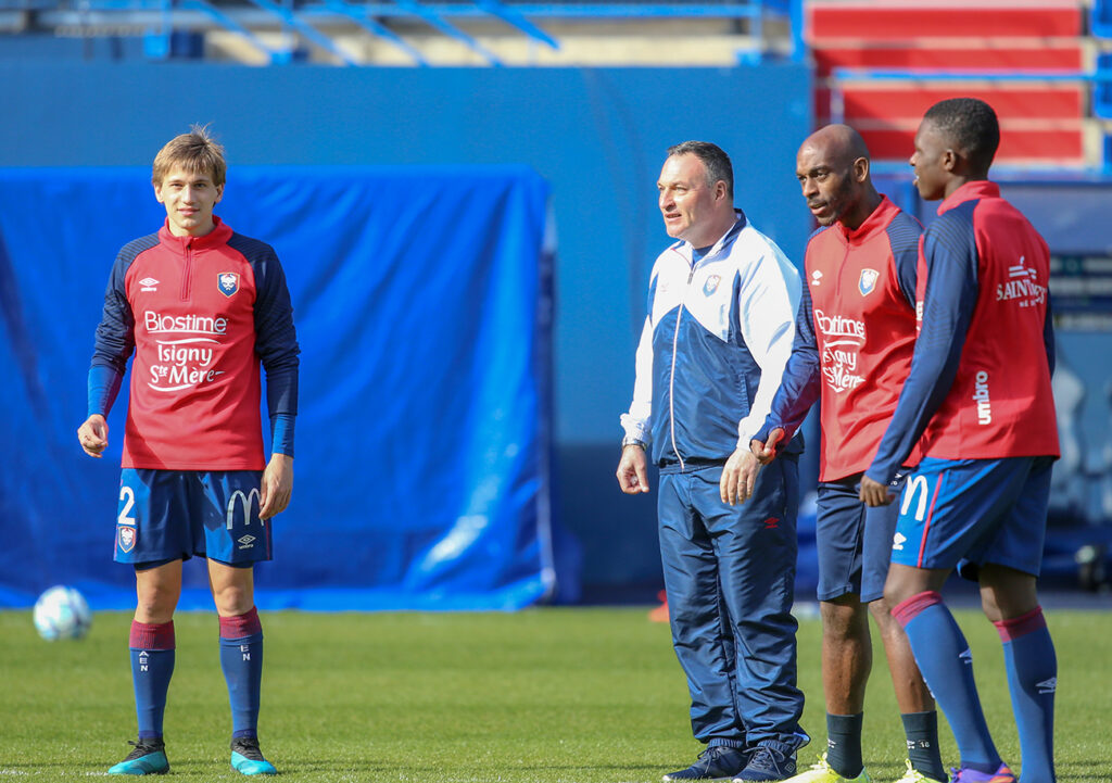 Pour le match décisif contre Pau dans l'optique du maintien, Fabrice Vandeputte devrait faire appel à de nombreux jeunes joueurs qu'il a déjà dirigé avec la réserve. ©Damien Deslandes