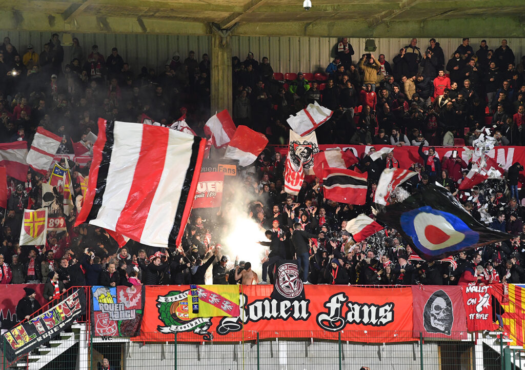 Parmi les candidatures extérieures pour racheter le FC Rouen figure celle de Romain Peyrusqué, actuellement membre du staff de René Girard au Paris FC.