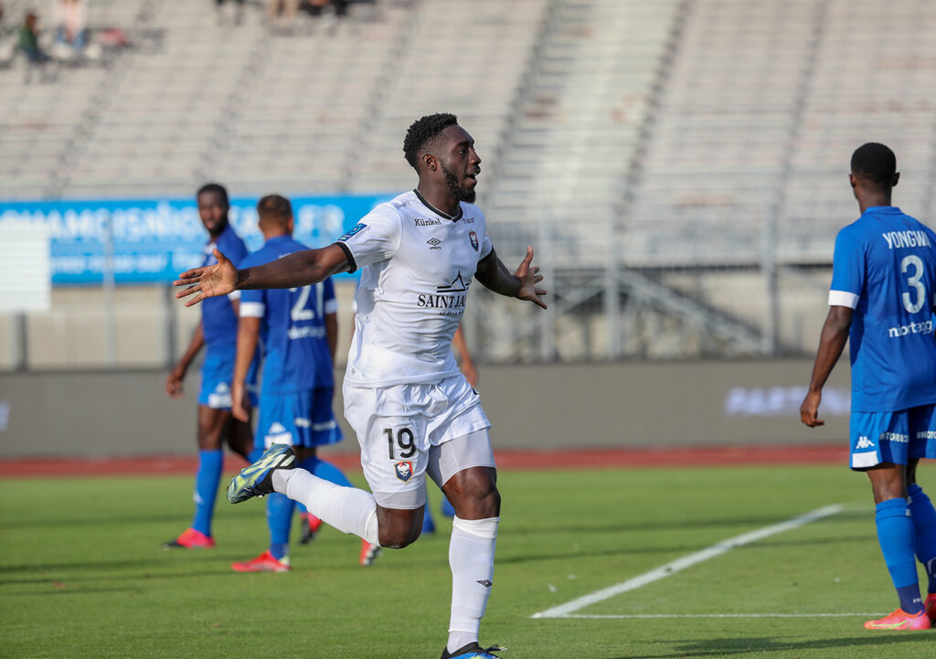 En inscrivant déjà son quatrième but cette saison, Alexandre Mendy a égalé le meilleur total en championnat de sa carrière au bout seulement... de deux journées ! ©Damien Deslandes