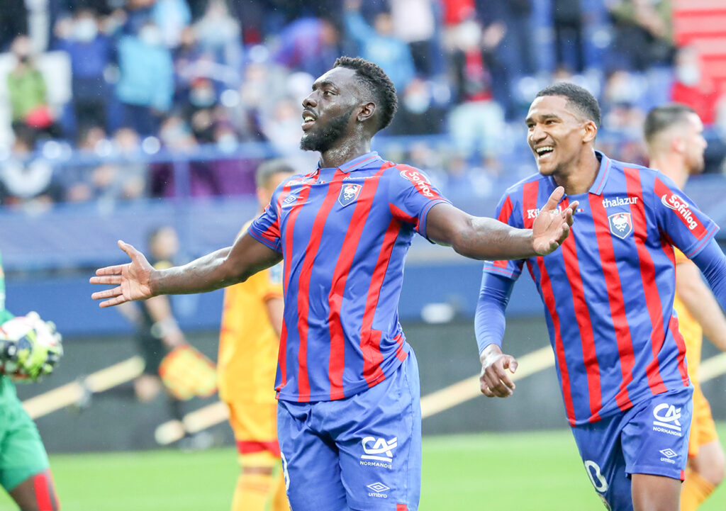 Plébiscité à deux reprises par les supporters « Rouge et Bleu » en ce début de saison, Alexandre Mendy est en lice pour être élu joueur de Ligue 2 au mois d'août. ©Damien Deslandes