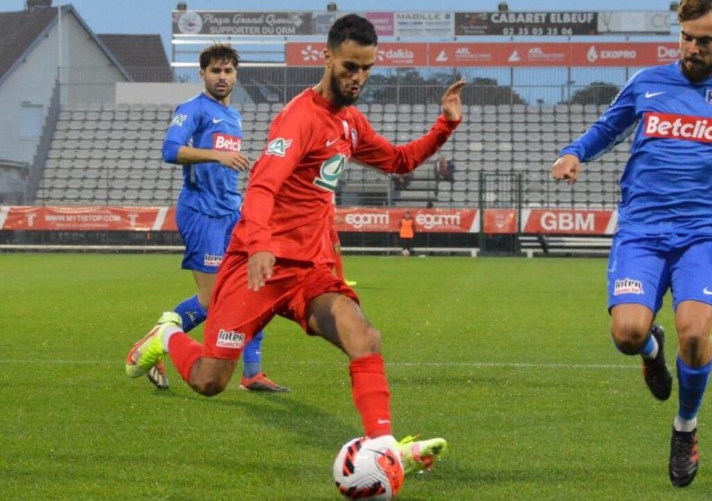 Abdeljalil Sahloune a entamé sa troisième saison sous les couleurs rouennaises et il ne manque aucunement d'ambition au sein des Diables rouges. ©Bernard Morvan / FC Rouen 1899