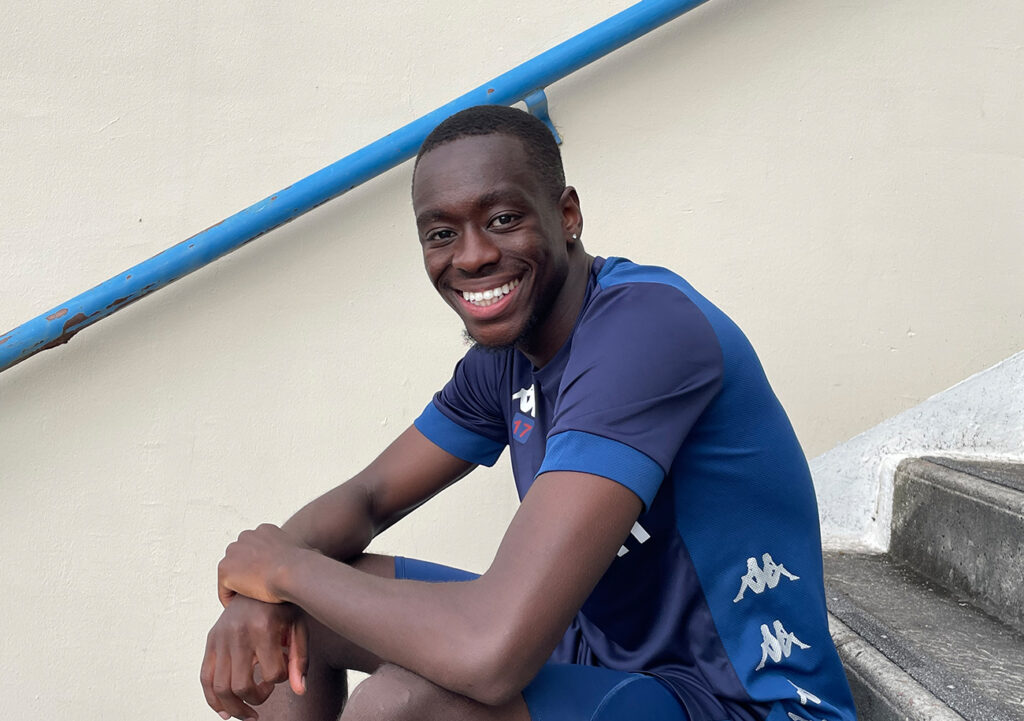 Tout sourire, Godson Kyeremeh ne cache pas son plaisir d'avoir retrouvé son club formateur.