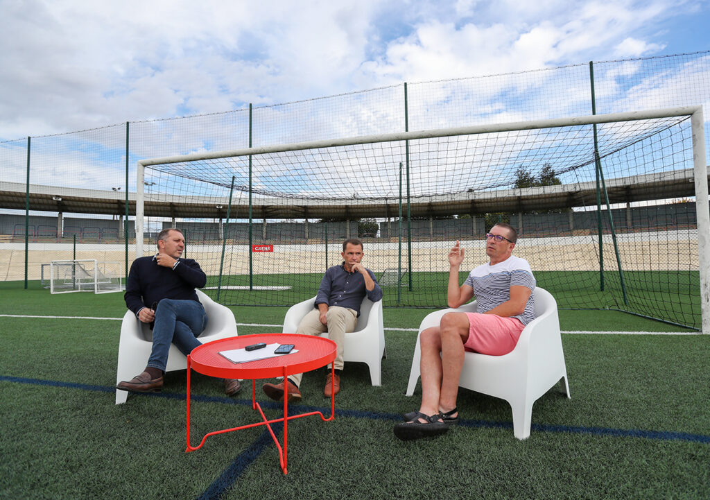 A l'occasion du 30e anniversaire de la double confrontation SM Caen - Saragosse, nous avons réuni Xavier Gravelaine, Stéphane Dedebant et Yvan Lebourgeois à Venoix. ©Damien Deslandes