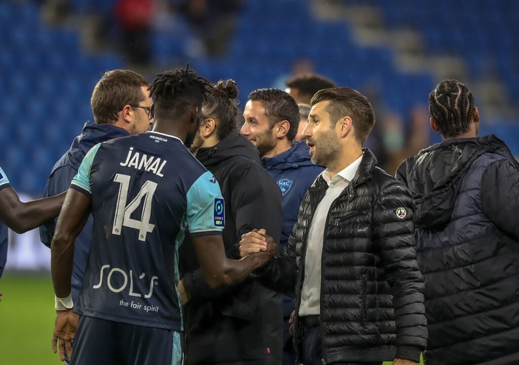 L'absence de Jamal Thiaré, qui peine à se remettre d'une béquille reçue contre QRM le week-end dernier, changerait radicalement le visage de l'attaque de Luka Elsner. ©Damien Deslandes