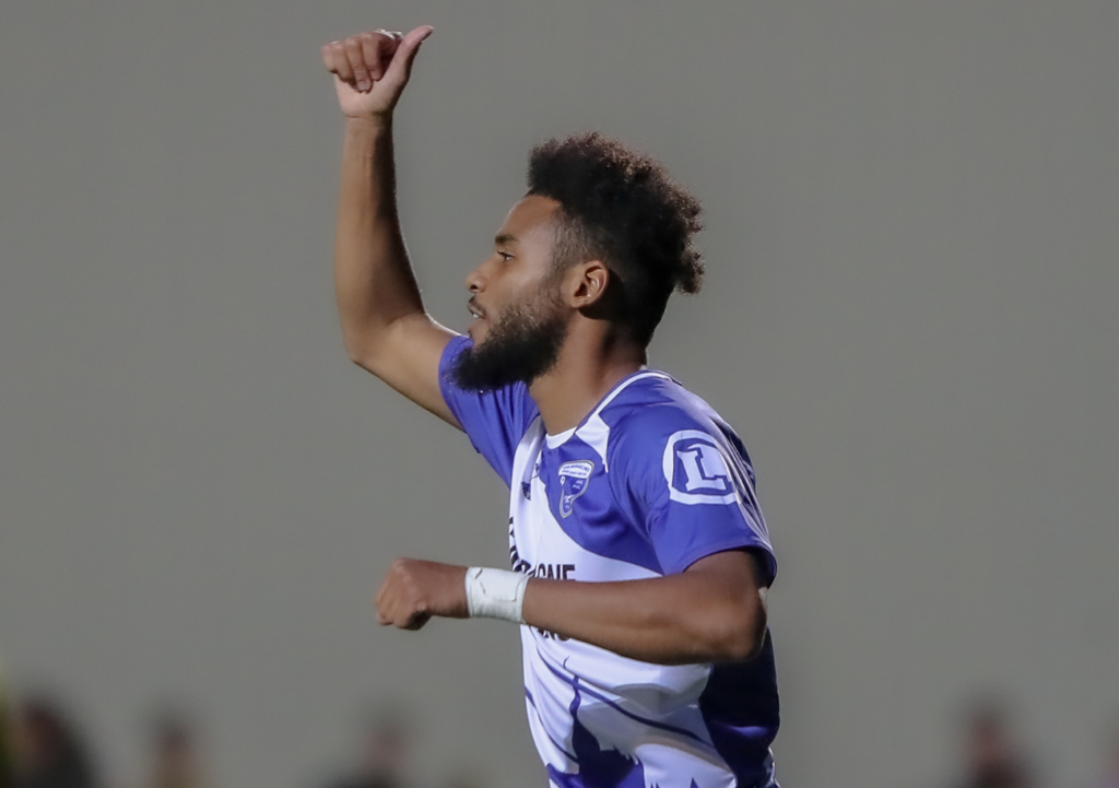 Ihsan Sacko a inscrit un doublé salvateur sur la pelouse du FC Versailles lors du succès 3-0 de l'US Avranches lors de la 33e journée, le vendredi 19 mai. ©Damien Deslandes