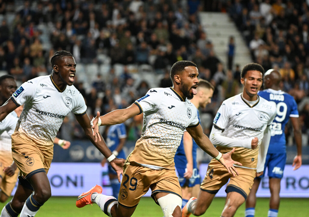 Auteur de deux buts depuis son arrivée cet hiver dont celui permettant au HAC d'arracher le match nul face à Bastia, Samuel Grandsir, en cas de montée du club doyen en Ligue 1, aura largement apporté sa pierre à l'édifice. ©Emmanuel Lelaidier