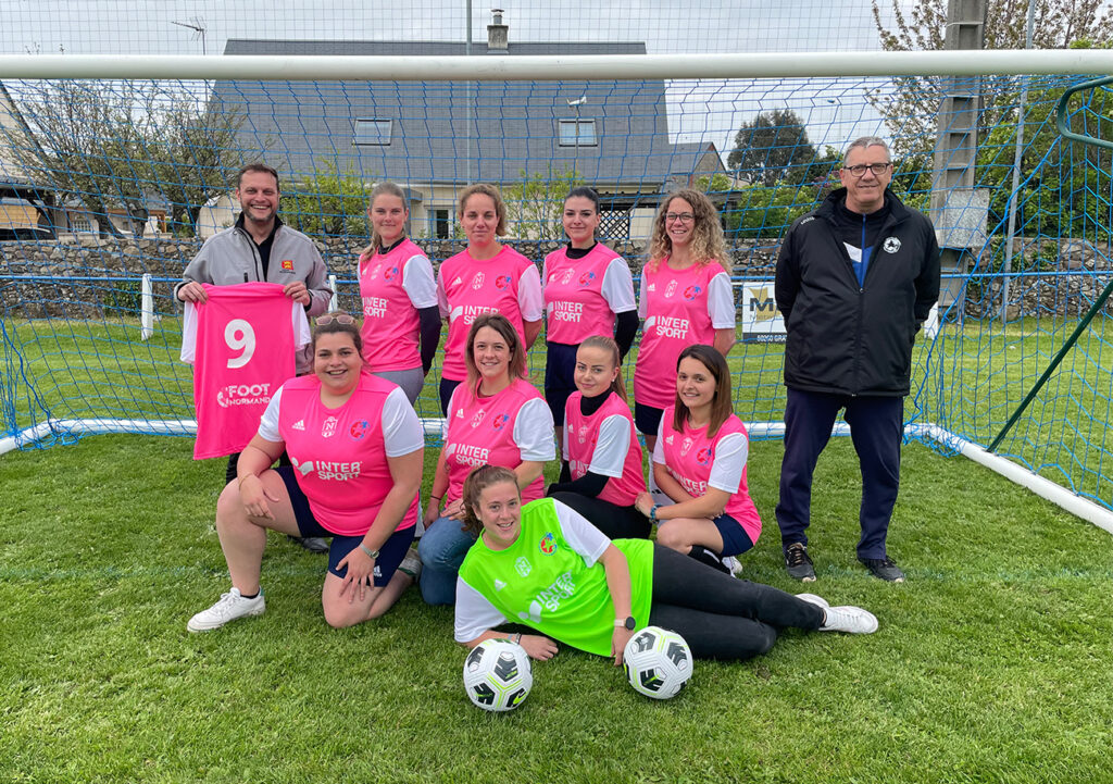 Comme les féminines de l'ES Gouville, remporte un équipement complet (maillots, shorts, chaussettes + ballons) + 18 places pour un match de Ligue 1 ou de Ligue 2 en participant à notre jeu-concours.