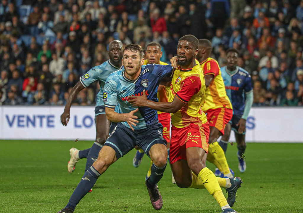 A l'image de Gautier Lloris et Kevin Danso, Havrais et Lensois se sont livrés à une féroce bataille dont aucune équipe n'est ressortie vainqueur. ©Damien Deslandes