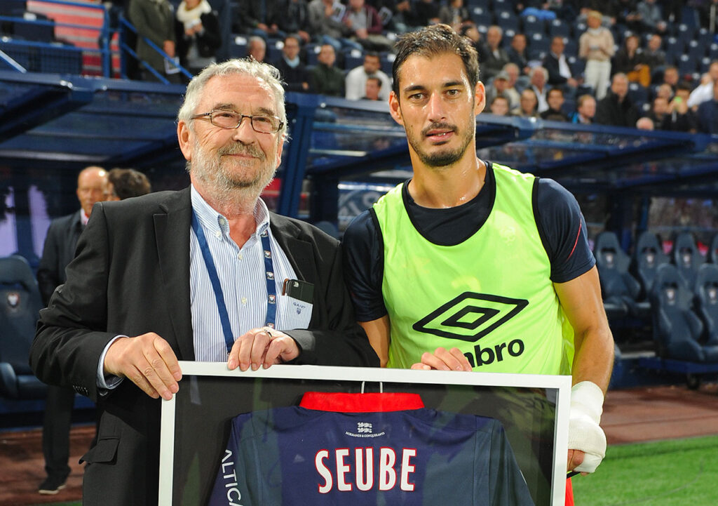 Durant ses 16 années comme joueur au Stade Malherbe, Nicolas Seube n'a quasiment connu qu'un seul président : Jean-François Fortin qu'il considère comme son « père footballistique ». ©Roland Le Meur