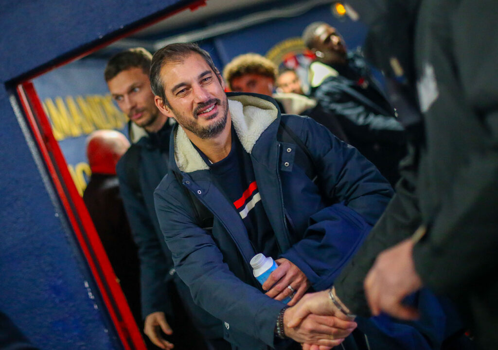 A la tête du Stade Malherbe, Nicolas Seube affiche un bilan en Ligue 2 de huit victoires, deux nuls pour autant de défaites ; soit 26 points sur les 36 mis en jeu. ©Damien Deslandes