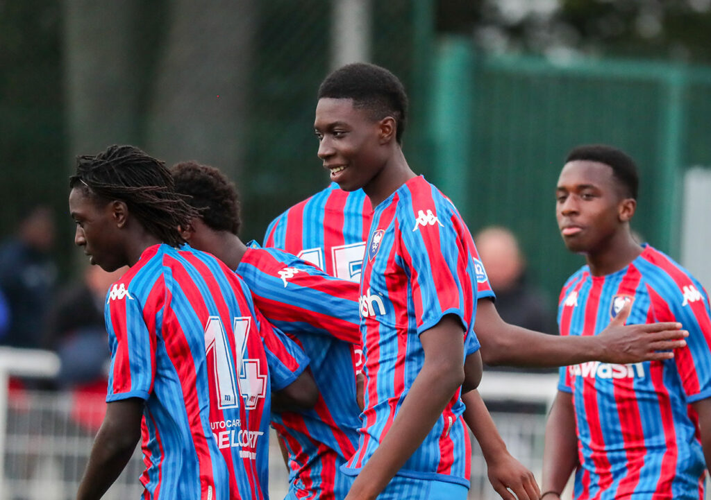 Contrairement à la saison dernière où elles avaient tremblé jusqu'au bout, la réserve, les équipes U17 et U19 du Stade Malherbe se sont maintenues à deux journées de la fin de leur championnat. ©Damien Deslandes