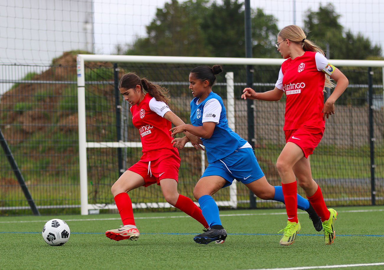 Même si elles ont beaucoup mieux résisté que l'année dernière où elles s'étaient inclinées 4-0 contre le même adversaire, les U16 du Stade Malherbe ont de nouveau subi la loi du HAC. ©LFN