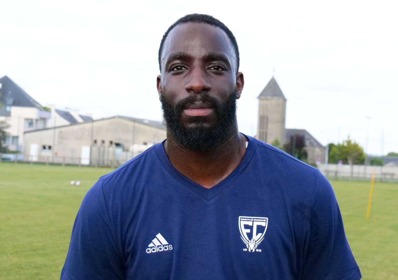 Après avoir passé 4 saisons du côté de l'AG Caen, le défenseur Joël Lembo a fait son retour au FC Saint-Lô Manche.