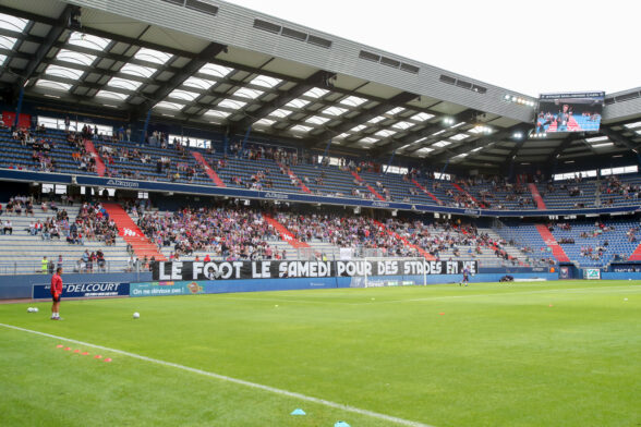 L2. J1 - SM Caen / Paris FC 0-2 ©Damien Deslandes