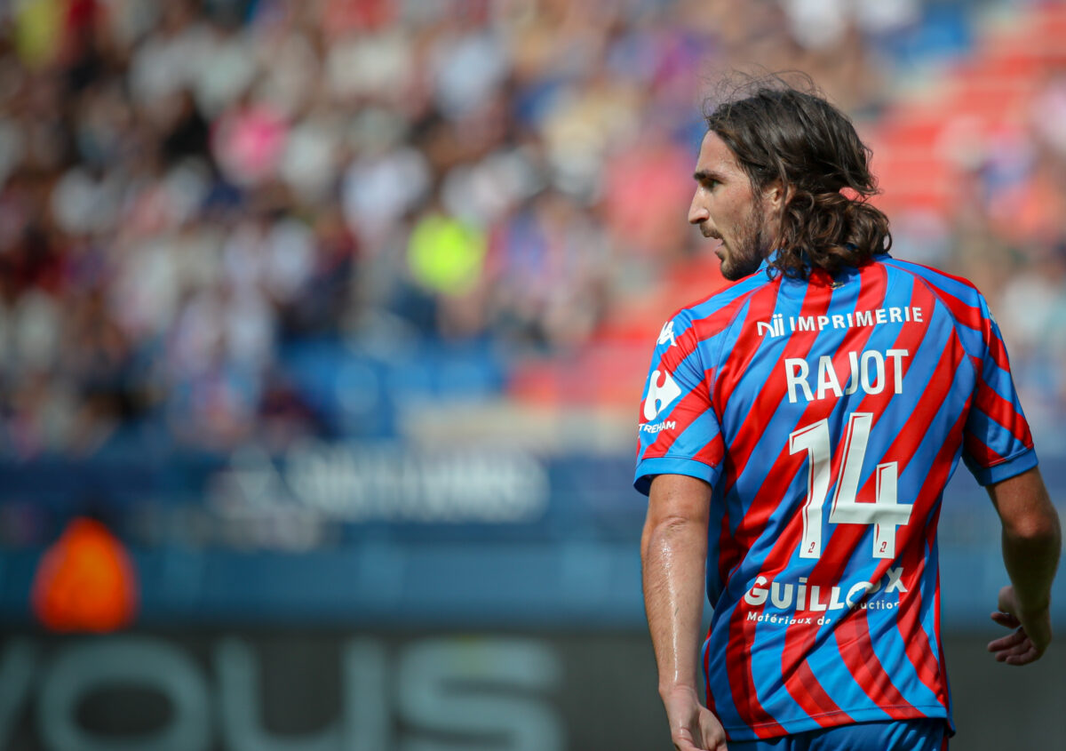 L2. J1 - SM Caen / Paris FC 0-2 ©Damien Deslandes