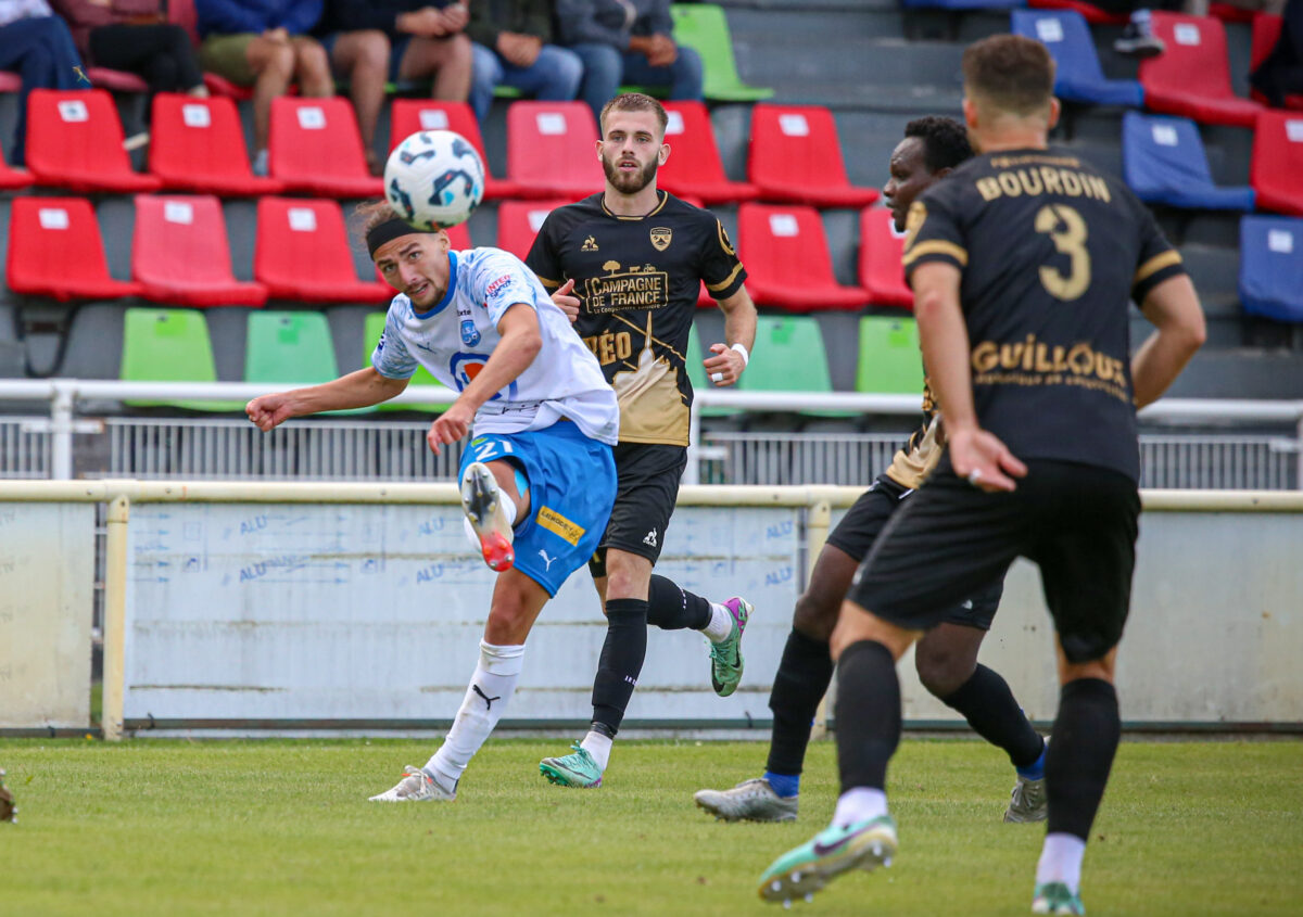 N2. J2 - US Granville / US Avranches 0-1 ©Damien Deslandes