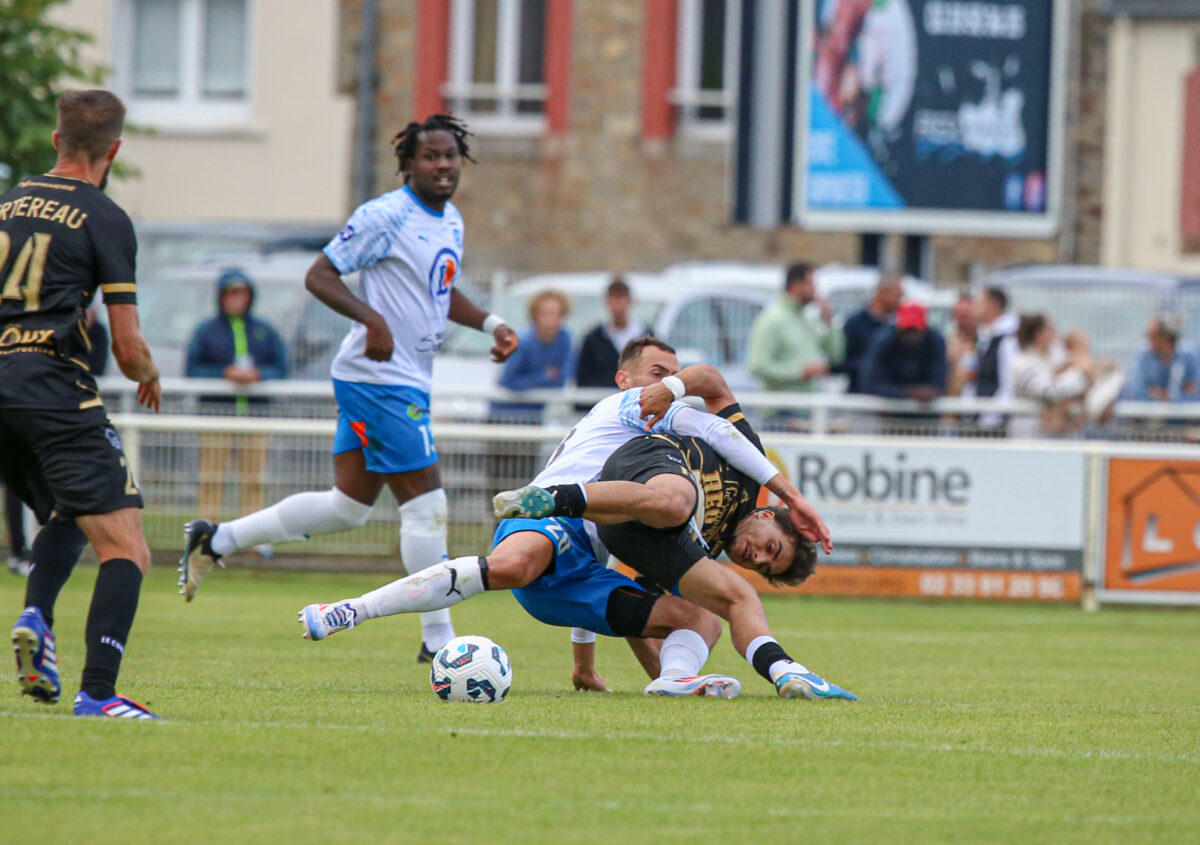 N2. J2 - US Granville / US Avranches 0-1 ©Damien Deslandes