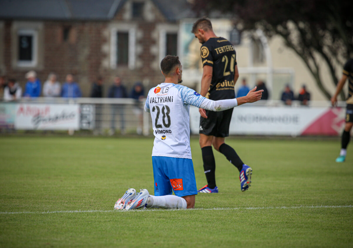 N2. J2 - US Granville / US Avranches 0-1 ©Damien Deslandes