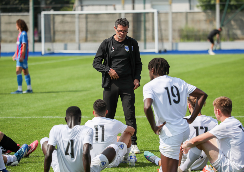 S'il a dû composer avec quelques blessures pendant la préparation, Michel Audrain a récupéré un groupe au complet avant le début du championnat. ©Damien Deslandes