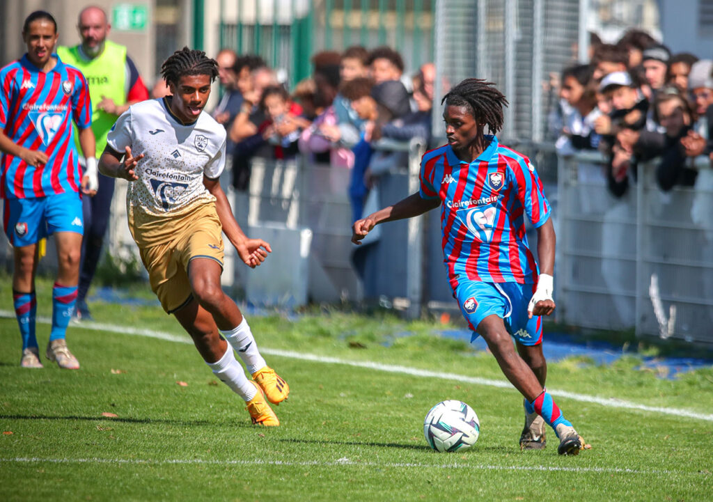 Joshua Luc Nsilulu Souares a donné du fil à retordre à la défense havraise. ©Damien Deslandes