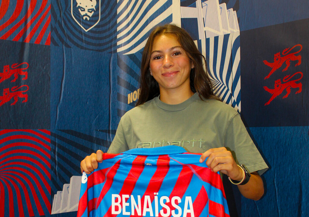 Lyna Benaïssa, en provenance du FC Sochaux, fait partie des trois nouveaux visages de l'équipe féminine du Stade Malherbe avec la gardienne Emmeline Manguy et la milieu offensive Korka Fall. ©SM Caen