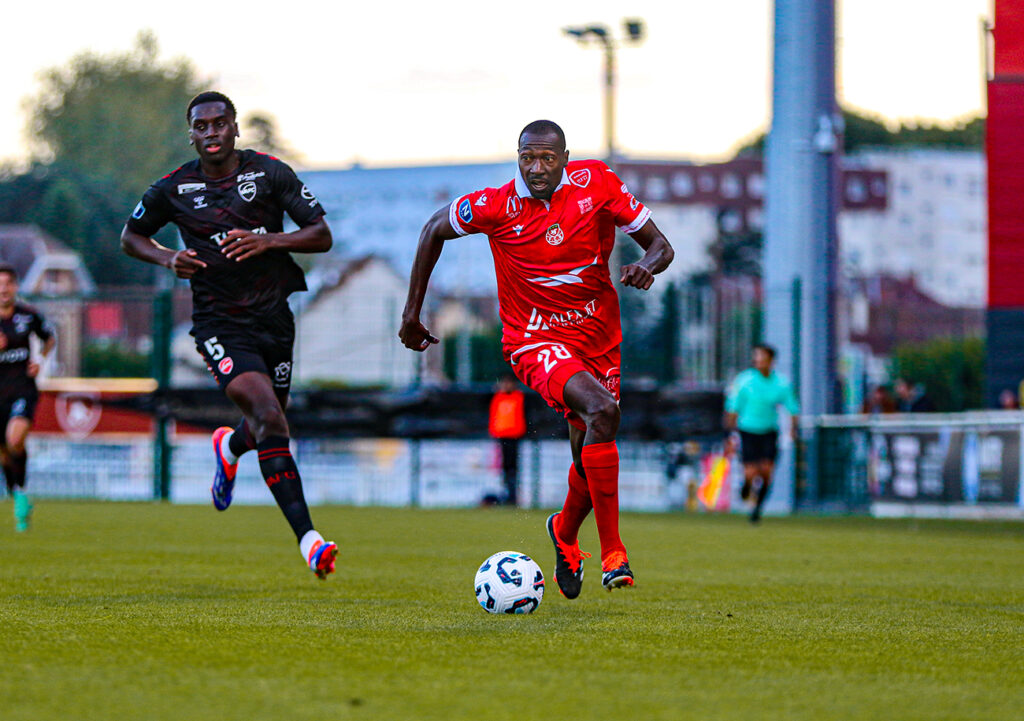 L'ouverture du score sur un penalty de Diawoye Diarra n'aura pas suffi pour permettre au FCR de décrocher sa première victoire de la saison. ©Clémence Hedin