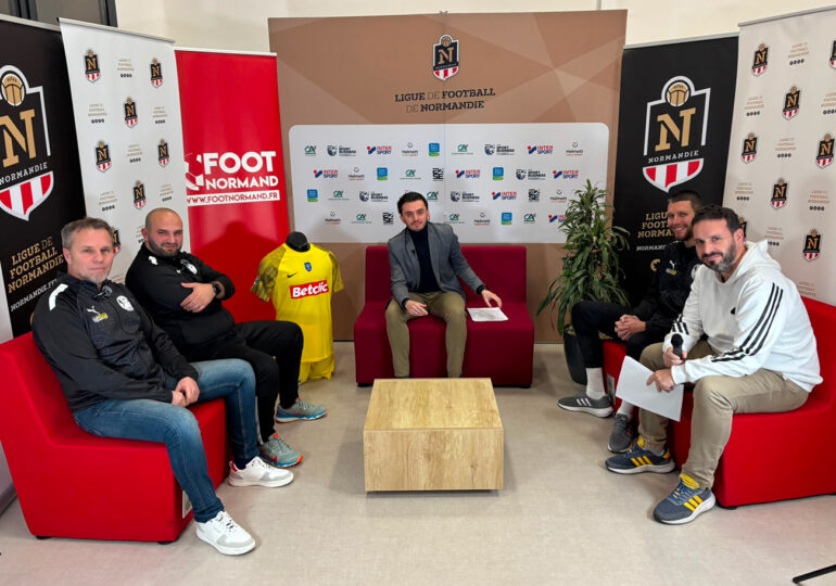 Autour de Thomas Baize et Mathieu Billeaud (Foot Normand), Benoît Ghiskier, Lokman calmai et Mathieu Leroux de l'US Bolbec sont les invités de la 3e émission de R1 Le Mag.