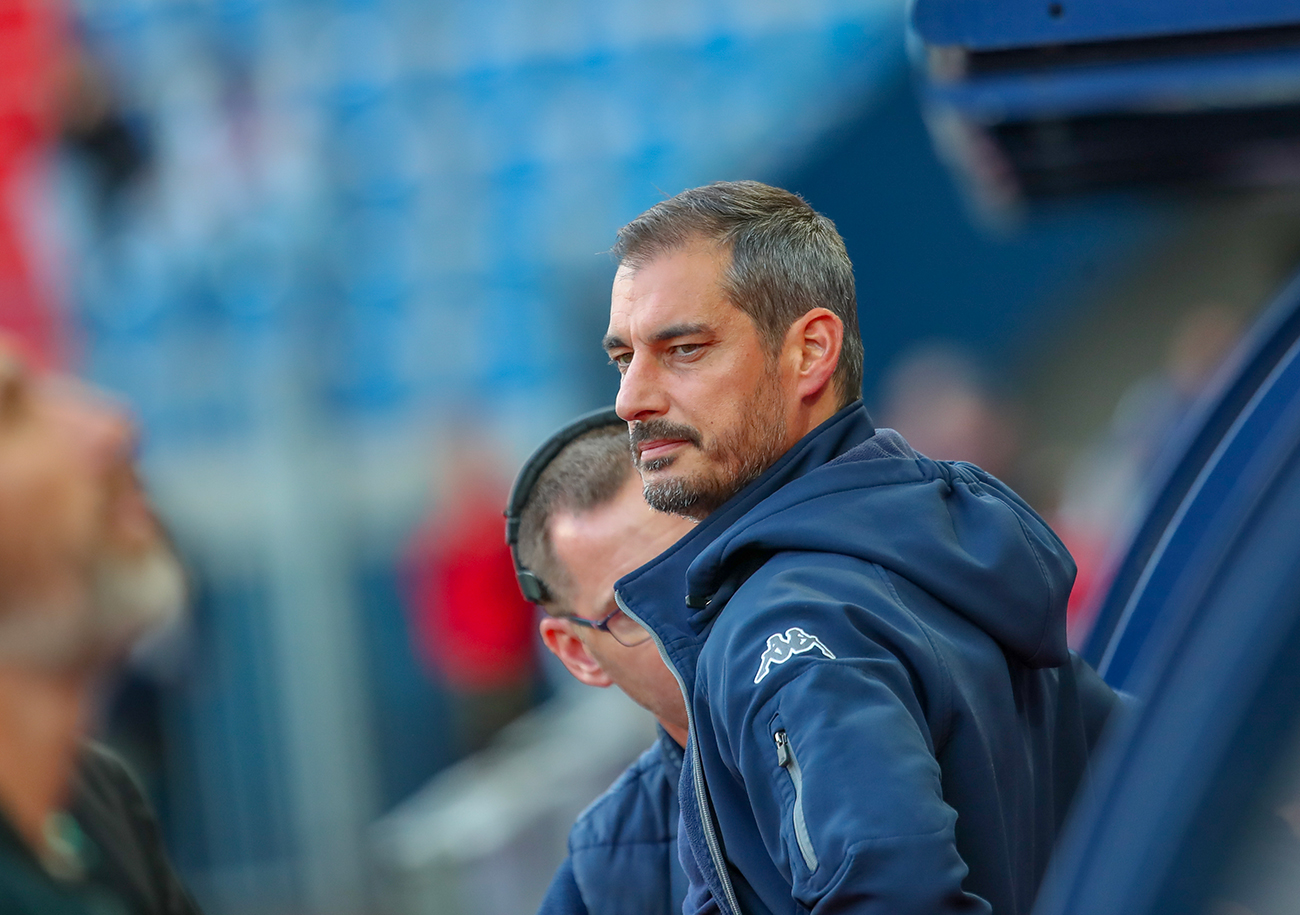 Nicolas Seube sera resté 13 mois à la tête du Stade Malherbe, pour un bilan en Ligue 2 de 17 victoires, six matches nuls pour 16 défaites. ©Damien Deslandes