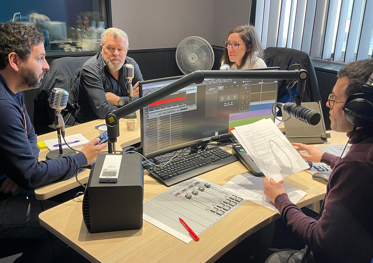 Morgane Huguen (Ouest France), Joris Marin (Sweet FM) et Mathieu Billeaud (Foot Normand) ont reçu comme invité Philippe Clément, l'entraîneur du SU Dives-Cabourg, qualifié pour les 1/8e de finale de la Coupe de France.