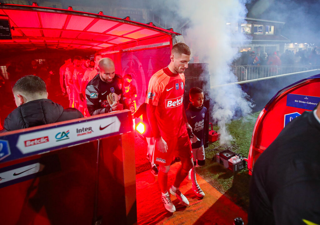 Ce mercredi soir, face à l'AS Cannes, Florian Suzanne, le capitaine de l'AS Cannes, rêve de conduire ses coéquipiers vers les quarts de finale de la Coupe de France. ©Damien Deslandes