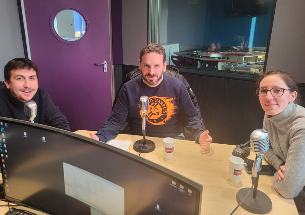 Autour de Joris Marin (Sweet FM), Morgane Huguen et Valentin Pineau (Ouest France), accompagnés de Mathieu Billeaud, se sont posé la question de l'avenir de Bruno Baltazar à la tête du Stade Malherbe.