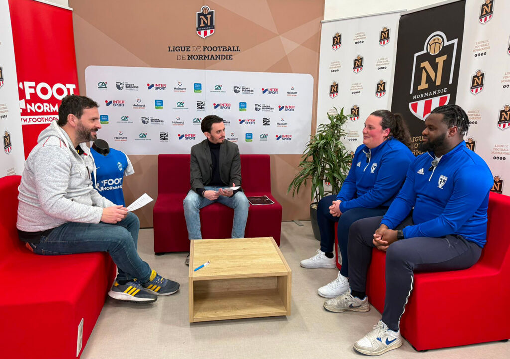 Natacha Duhamel et Pierre Bong, respectivement gardienne et entraîneur de la section féminine du FC Saint-Lô Manche, sont les invités de Thomas Baize et de Mathieu Billeaud pour le cinquième épisode de R1 Le Mag'.